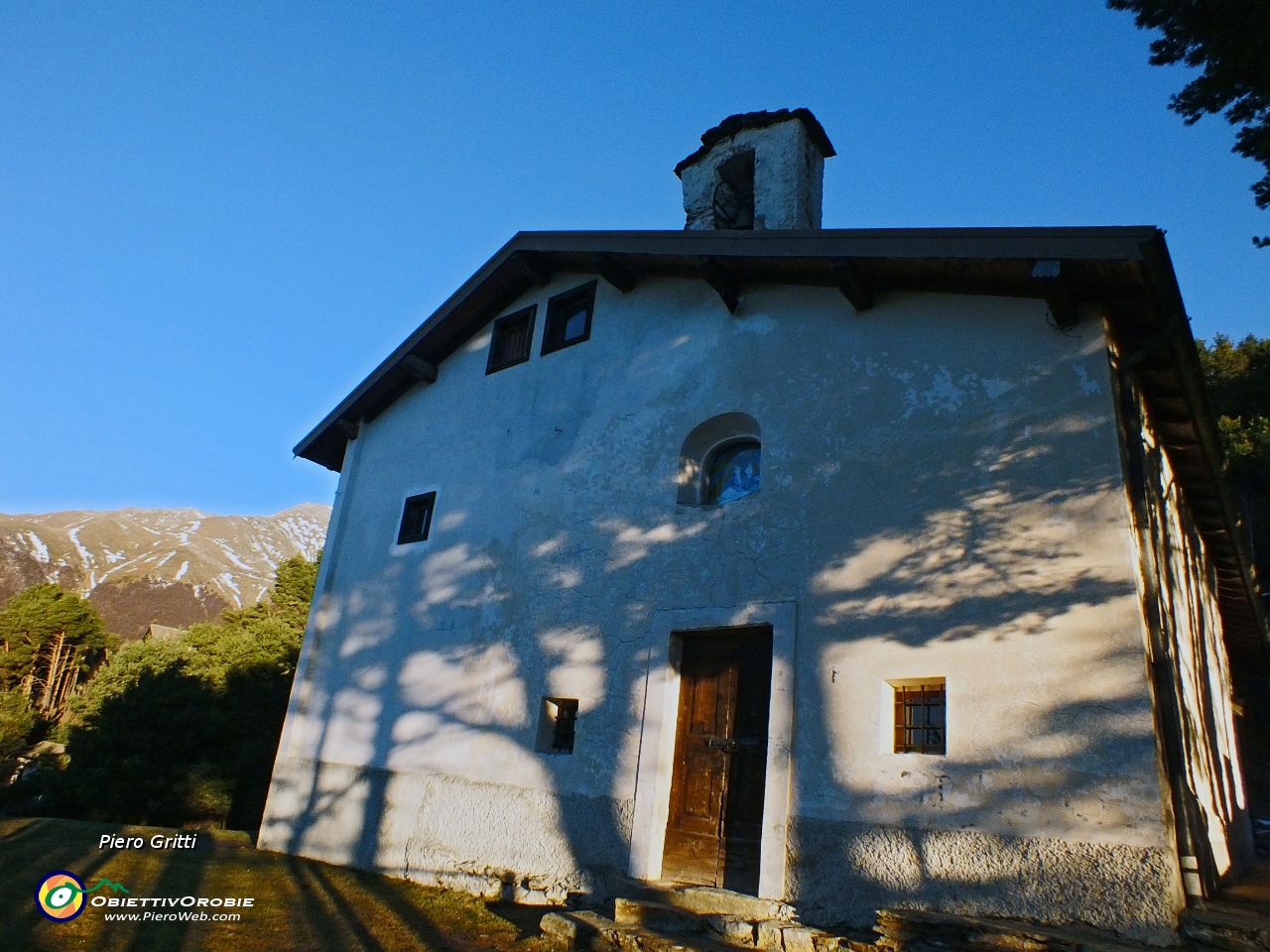 10 chiesetta di San Batolomeo (1204 m).JPG